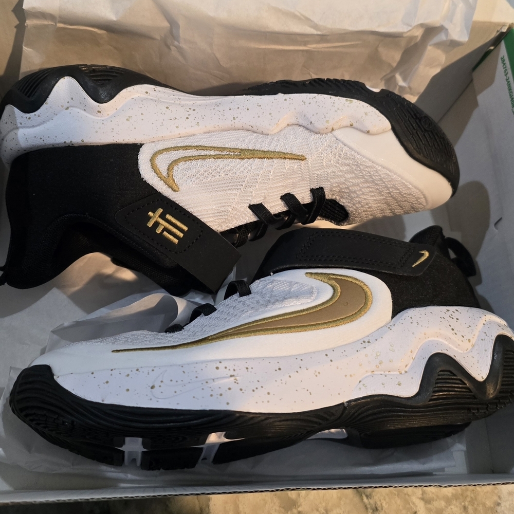 Nike Giannis Immortality 4